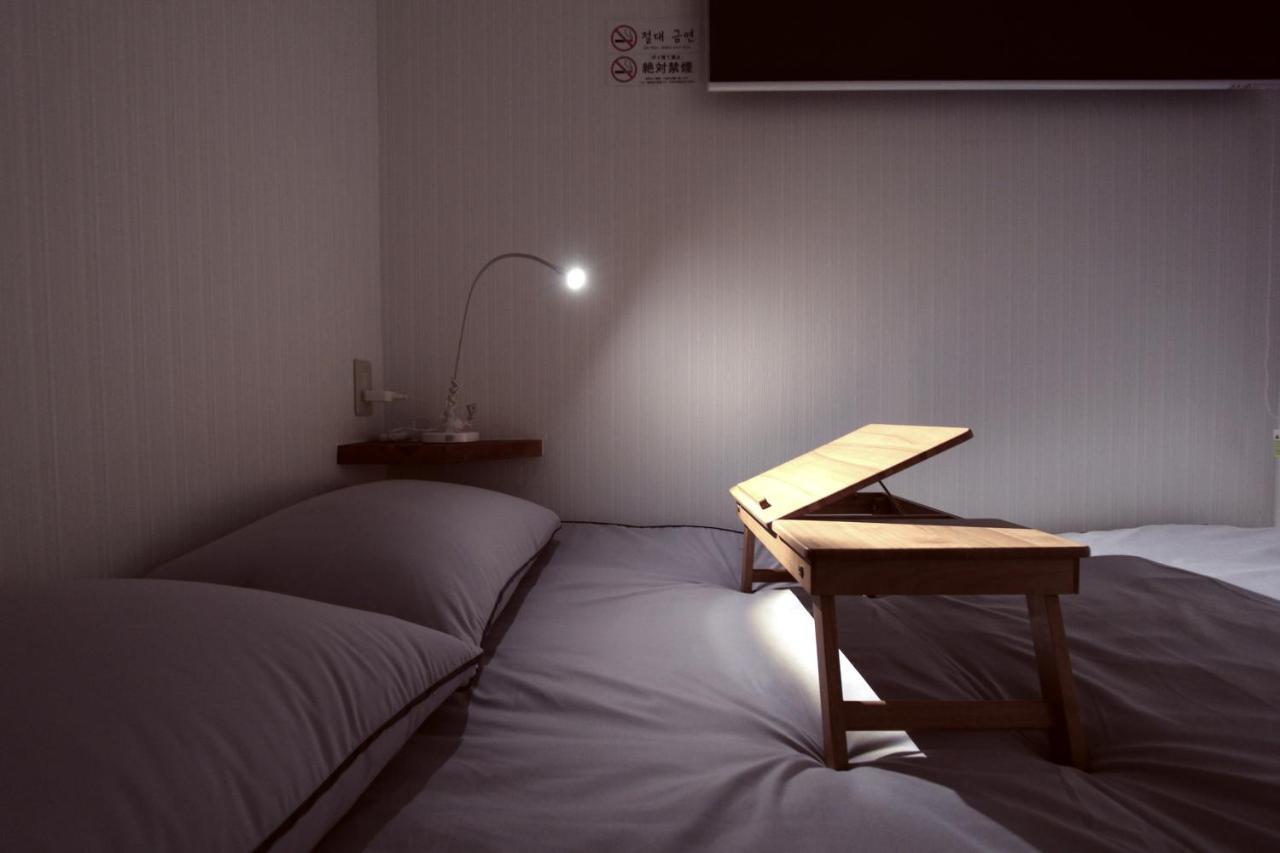 I Osaka House Hotel Buitenkant foto